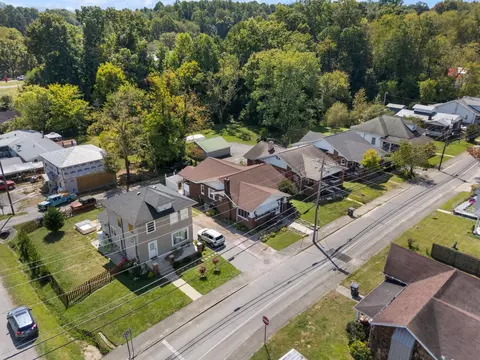 View/Area - 703 W 5th St, Corbin, KY 40701 photo 1 of 13