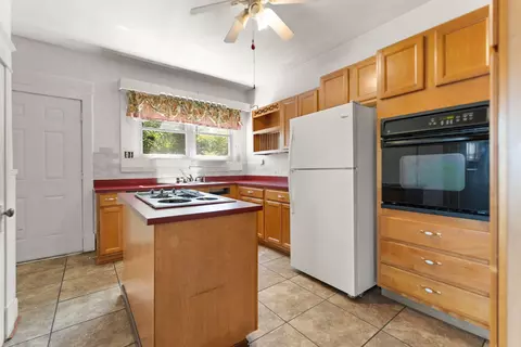 Kitchen - 703 W 5th St, Corbin, KY 40701 photo 1 of 4