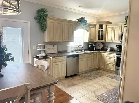 185 Angle Dr, Gray, KY 40734 photo 5