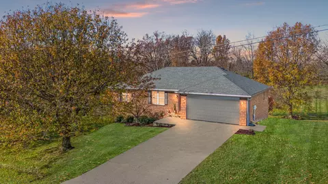 606 Cherry Trace Dr, Richmond, KY 40475