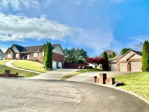 151 Surrounding Hills Dr, Somerset, KY 42503