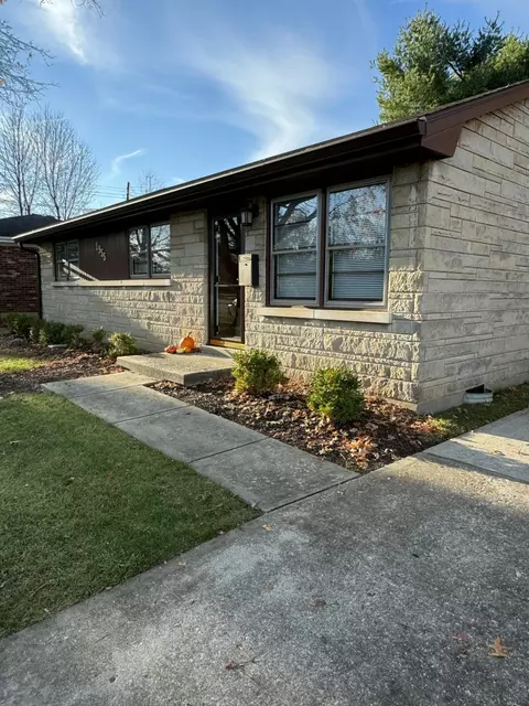 1955 Kingtree Dr, Lexington, KY 40505