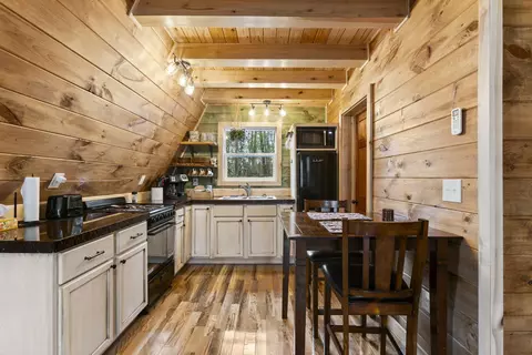 345 Wolfe Lake Rd, Campton, KY 41301 photo 9