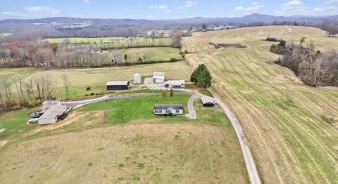 140 Coy Mcmullins Rd, Eubank, KY 42567