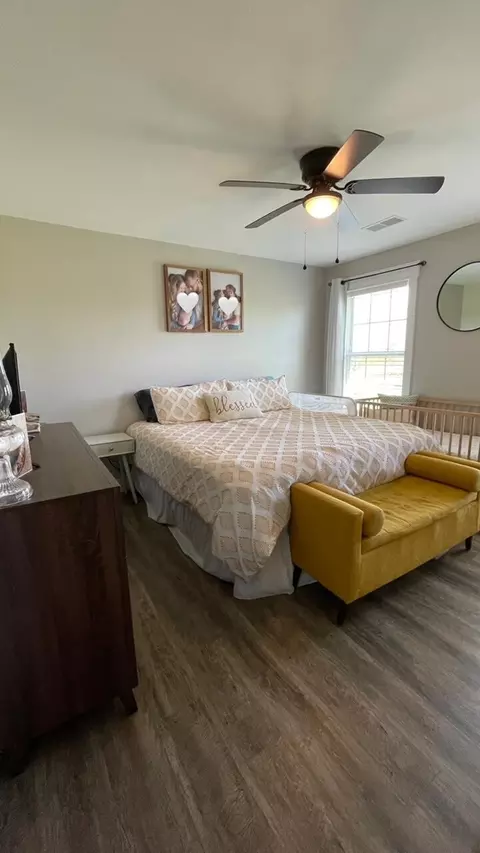 Bedroom - 593 Waco Loop Rd, Waco, KY 40385 photo 2 of 3