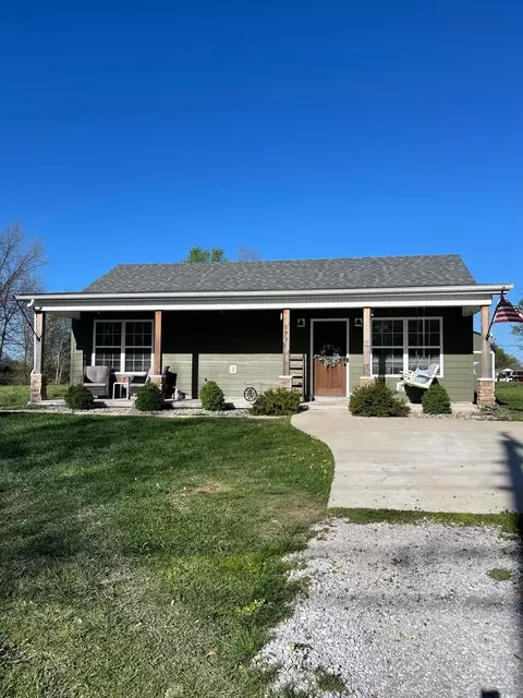 593 Waco Loop Rd, Waco, KY 40385