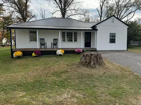 122 Lake Point Dr, Flemingsburg, KY 41041