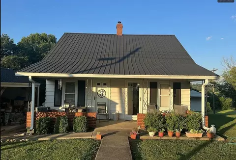 2720 Hodgenville Rd, Greensburg, KY 42743