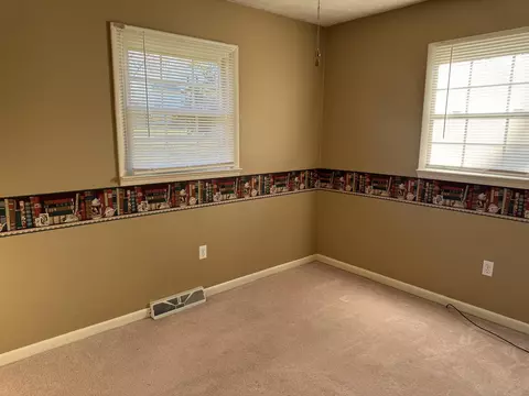 561 Oaklawn Cir, Corbin, KY 40701 photo 21