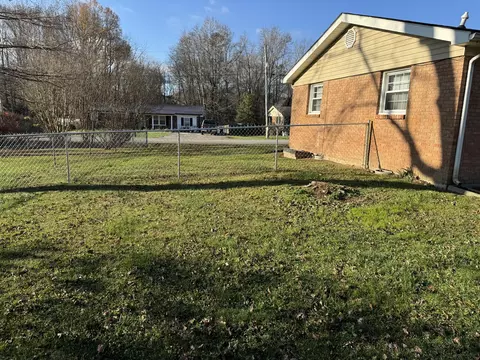 561 Oaklawn Cir, Corbin, KY 40701 photo 8