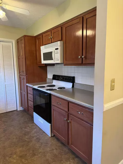 561 Oaklawn Cir, Corbin, KY 40701 photo 14