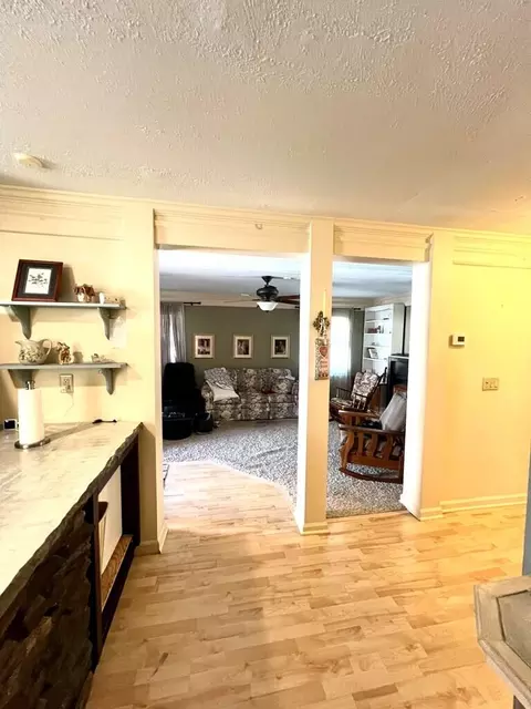 483 State Road 550, Eastern, KY 41622 photo 10
