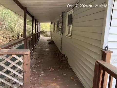 5054 Ky Rt 3, Van Lear, KY 41265 photo 3