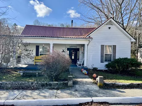 9122 Main St, Livingston, KY 40445