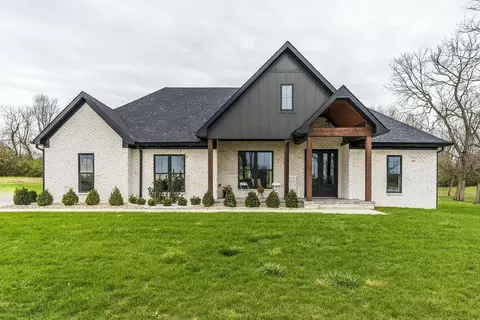 144 Maple Lawn Cir, Nicholasville, KY 40356