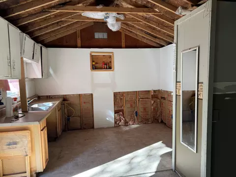 Kitchen - 85 Circle Rd, Burnside, KY 42519 photo 1 of 2