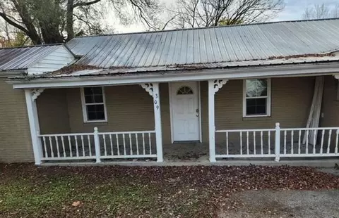 309 Oakwood Rd, Middlesboro, KY 40965