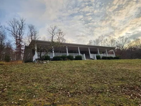 1100 Teges Creek Rd, Manchester, KY 40962