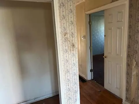Entry Way - 1031 E Kidds Mill Rd, Versailles, KY 40383 photo 1 of 2