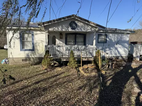 275 Village Circle Dr, Williamsburg, KY 40769