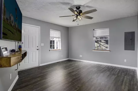 321 Bourbon St, Georgetown, KY 40324 photo 4