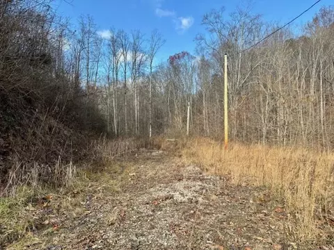 1 Hwy 3446 St, Mckee, KY 40447