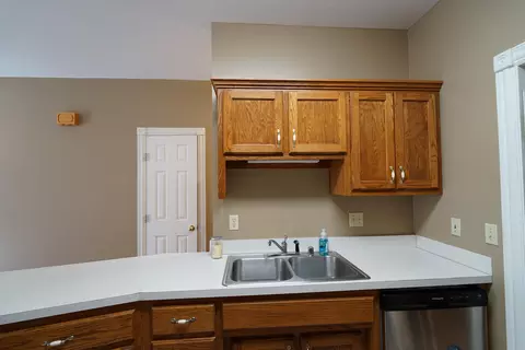 Kitchen - 528 E Walnut, Danville, KY 40422 photo 3 of 3