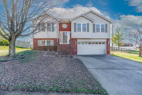 209 Castle Blvd, Paris, KY 40361