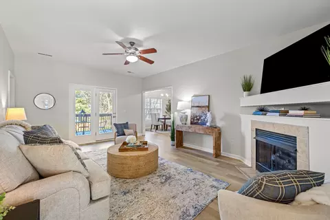 2993 Town Branch Rd, Lexington, KY 40511