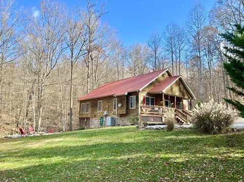 832 Stoneybrook Rd, Burnside, KY 42519