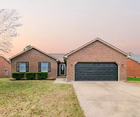 209 Platt Dr, Nicholasville, KY 40356