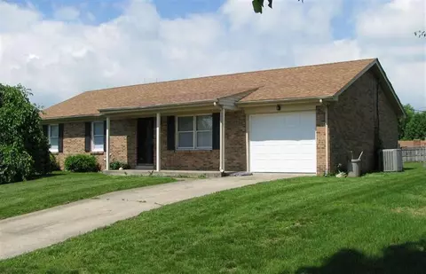 168 Oakmont Dr, Nicholasville, KY 40356
