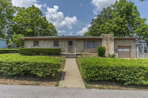 209 Sterns Ave, Paris, KY 40361