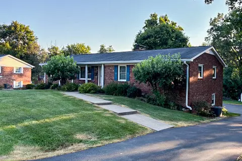 211 Tecumseh Trl, Frankfort, KY 40601