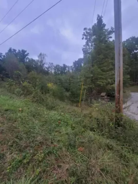 9999 Jonance Dr, Berea, KY 40403 photo 2