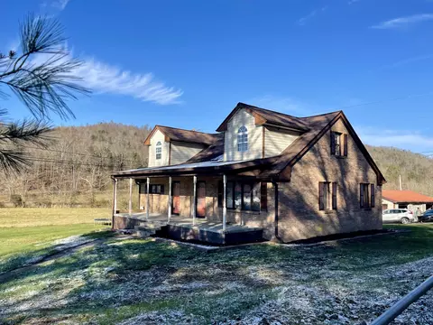 139 Thorpe Rd, Jackson, KY 41339 photo 2