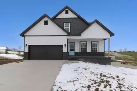 2017 Thorntree Ln, Lawrenceburg, KY 40342