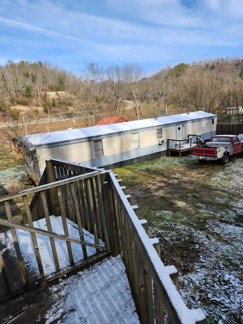 2975 E Highway 3193, Jackson, KY 41339