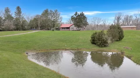 705 Oil Springs Rd, Winchester, KY 40391