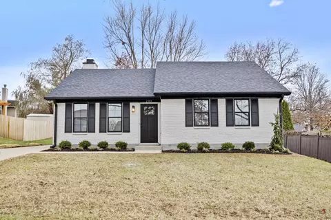2395 Stonewood Ln, Lexington, KY 40509