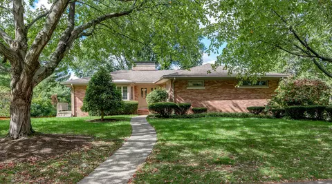 1831 Bellefonte Dr, Lexington, KY 40503
