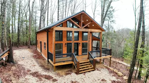 1088 High Falls Rd, Campton, KY 41301