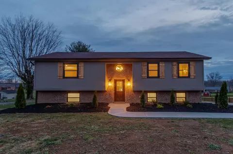 61 Longview Ct, Lancaster, KY 40444