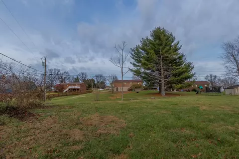 Exterior - 61 Longview Ct, Lancaster, KY 40444 photo 13 of 21