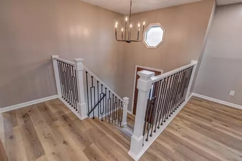 Entry Way - 61 Longview Ct, Lancaster, KY 40444 photo 4 of 20