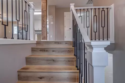 Entry Way - 61 Longview Ct, Lancaster, KY 40444 photo 3 of 20