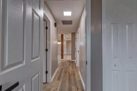 Entry Way - 61 Longview Ct, Lancaster, KY 40444 photo 8 of 20