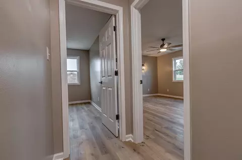 Entry Way - 61 Longview Ct, Lancaster, KY 40444 photo 11 of 20
