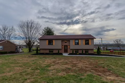 Exterior - 61 Longview Ct, Lancaster, KY 40444 photo 8 of 21