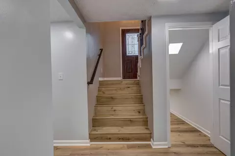 Entry Way - 61 Longview Ct, Lancaster, KY 40444 photo 14 of 20